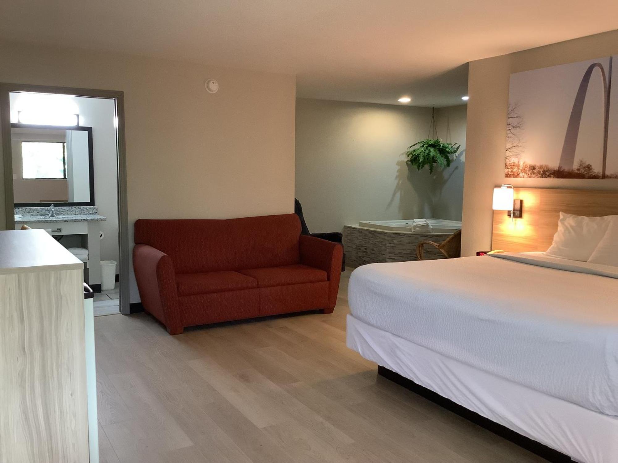 Days Inn By Wyndham Kingdom City מראה חיצוני תמונה